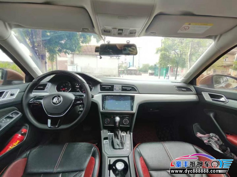 17年大众凌渡轿车抵押车出售