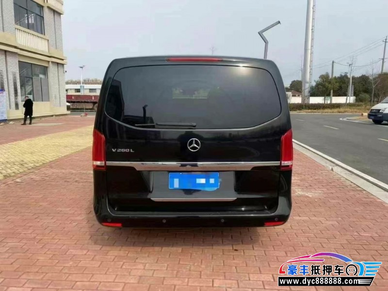 18年奔驰V轿车抵押车出售