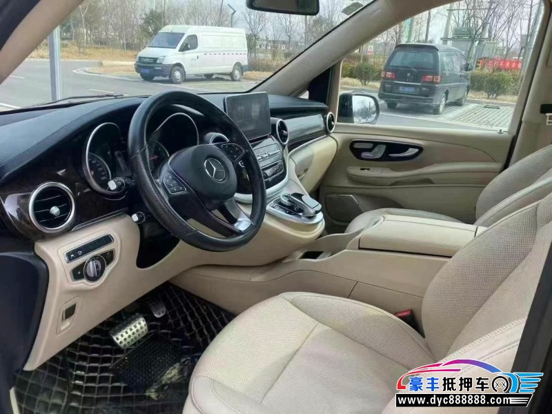 18年奔驰V轿车抵押车出售