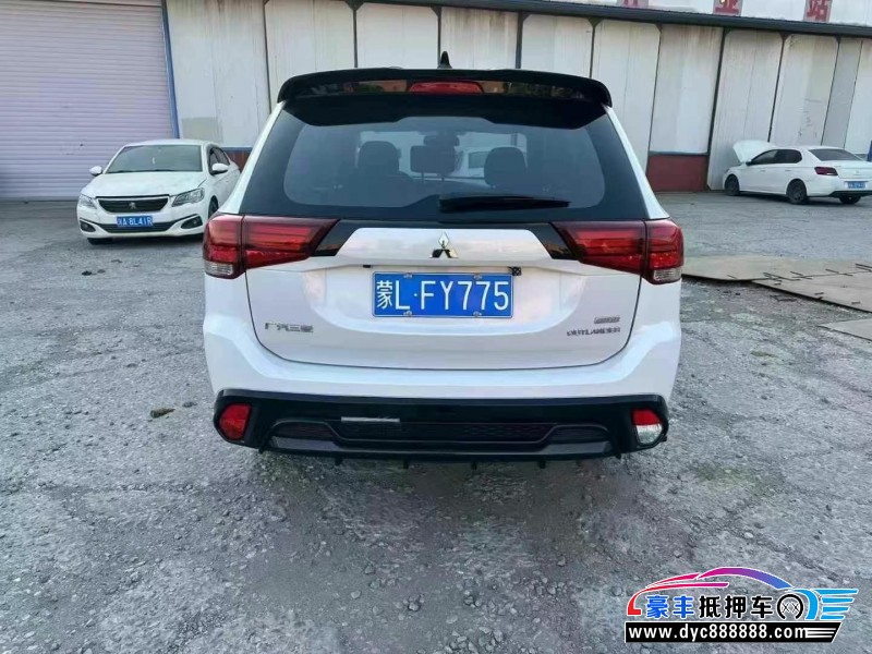 22年三菱欧蓝德轿车抵押车出售