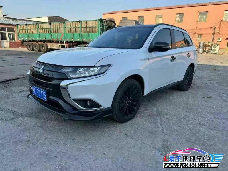 22年三菱欧蓝德轿车抵押车出售