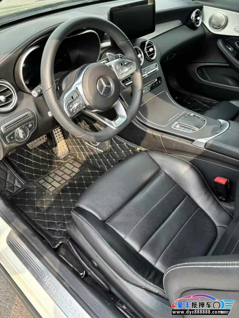 18年奔驰C轿车抵押车出售