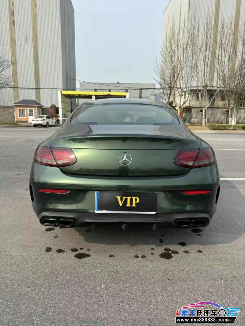 18年奔驰C轿车抵押车出售