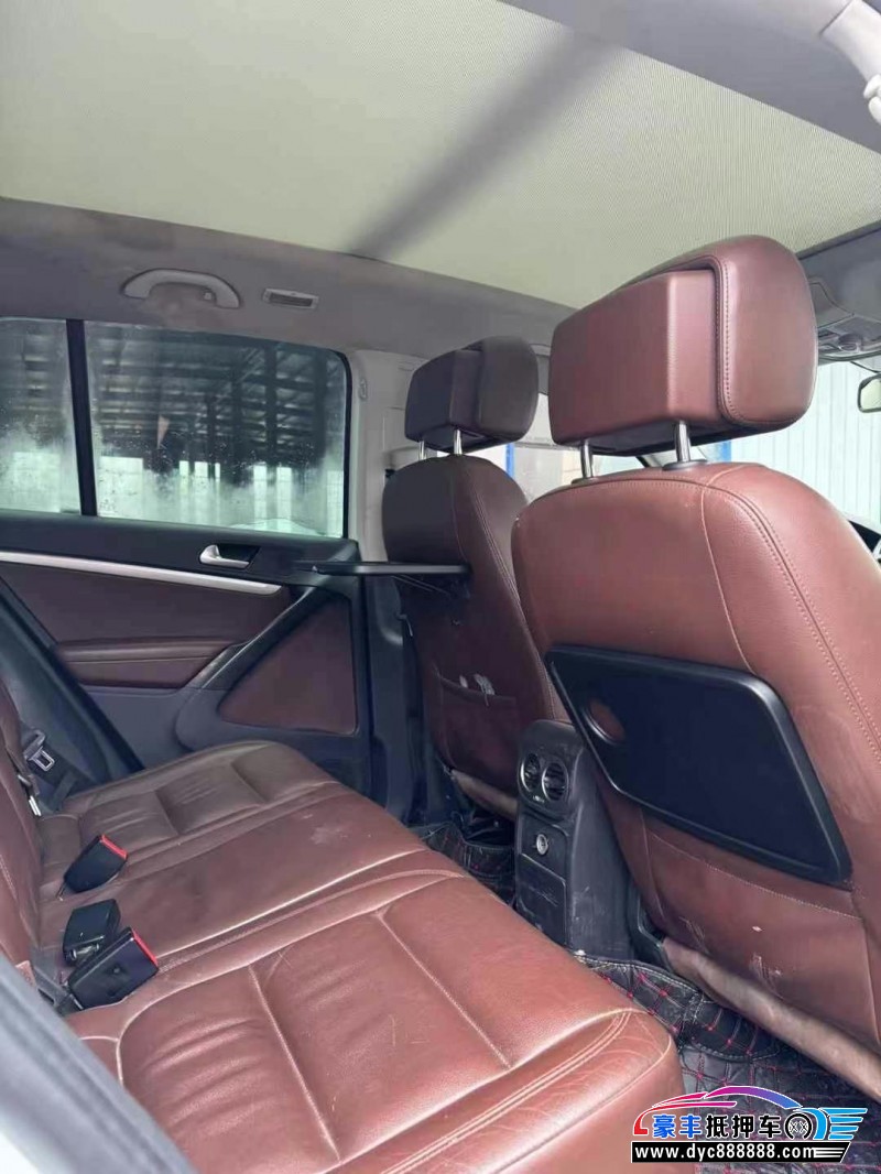 14年大众途观轿车抵押车出售