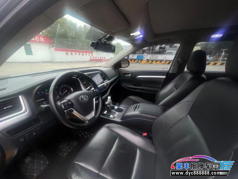 16年丰田汉兰达轿车抵押车出售