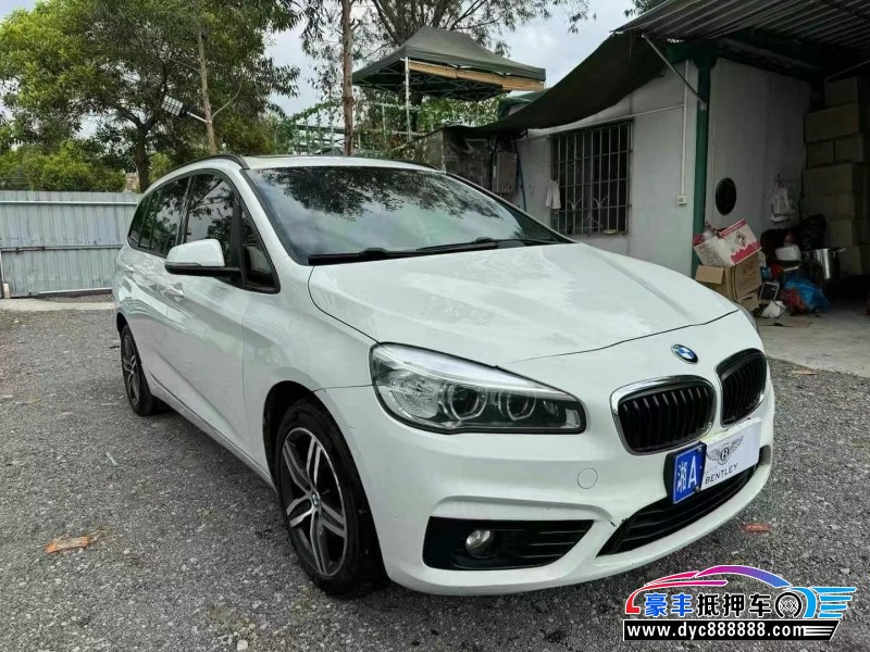 15年宝马2系轿车抵押车出售