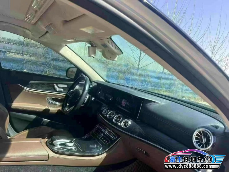 17年奔驰E轿车抵押车出售