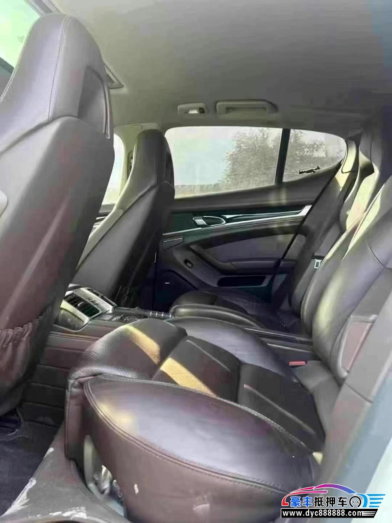 15年保时捷帕纳梅拉轿车抵押车出售