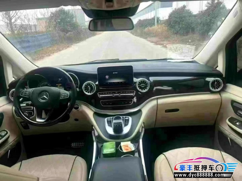 18年奔驰V轿车抵押车出售