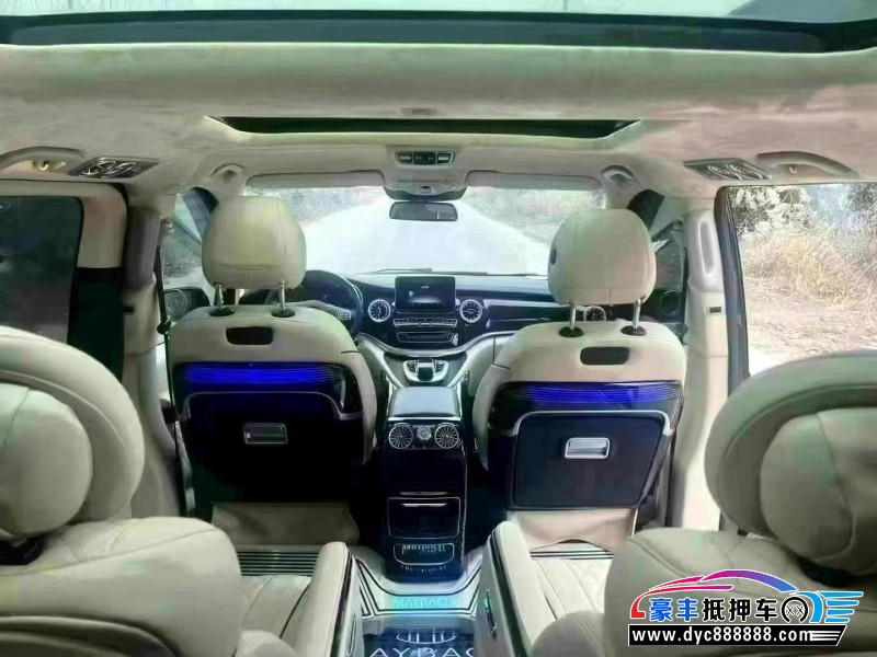 18年奔驰V轿车抵押车出售