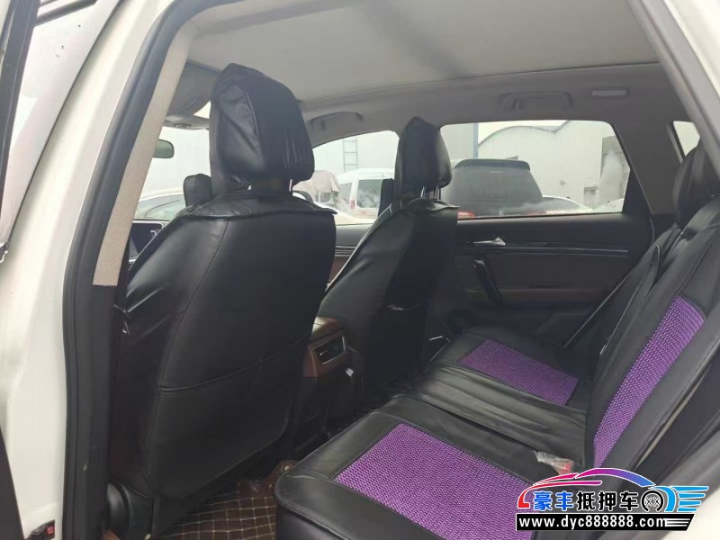 19年众泰T600轿车抵押车出售