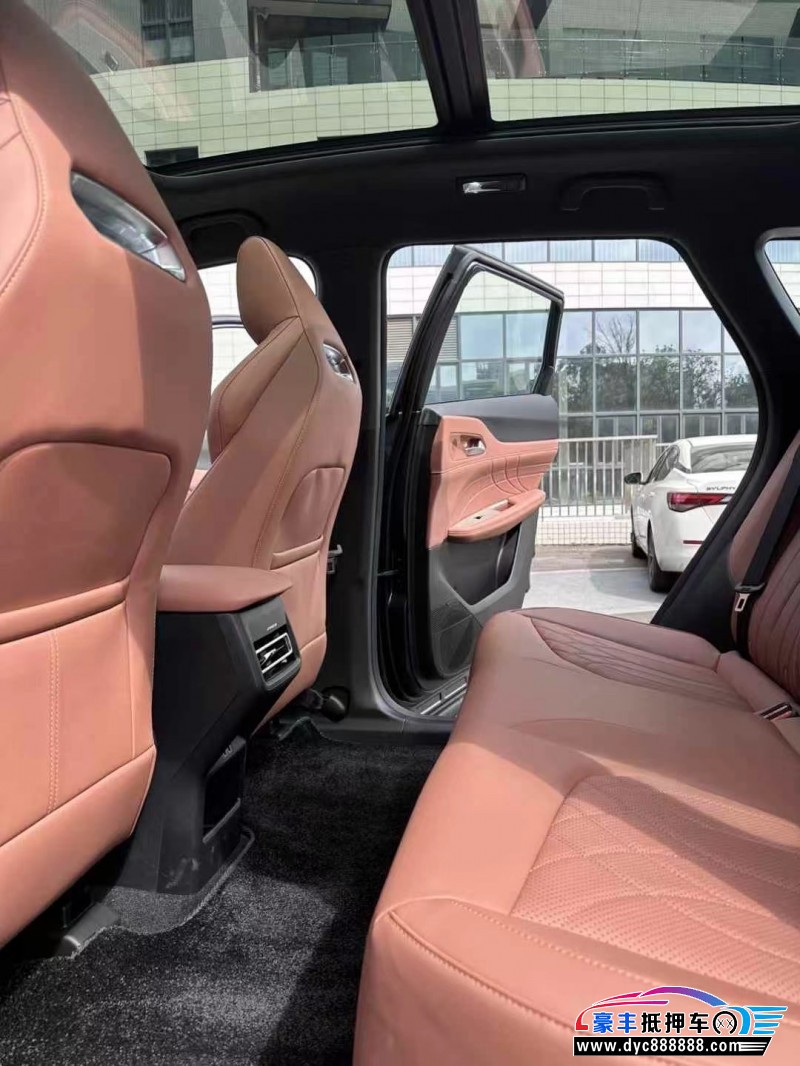 24年长安长安UNI轿车抵押车出售