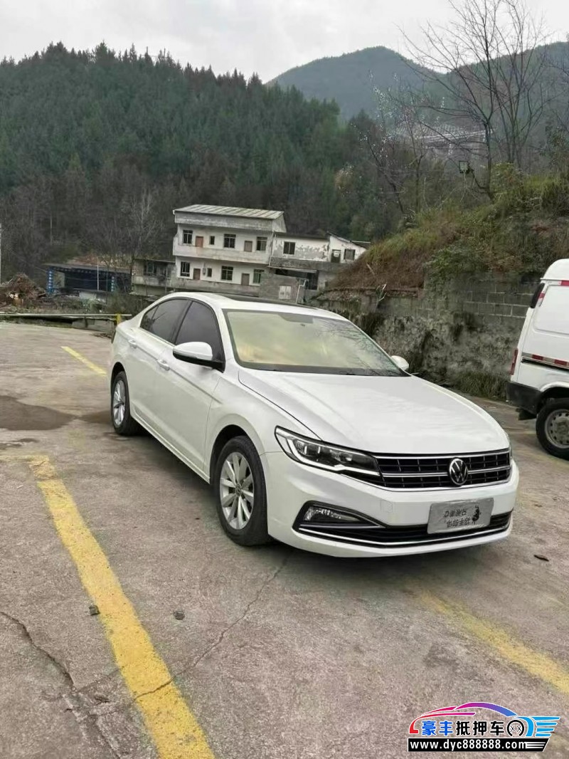 22年大众宝来轿车抵押车出售