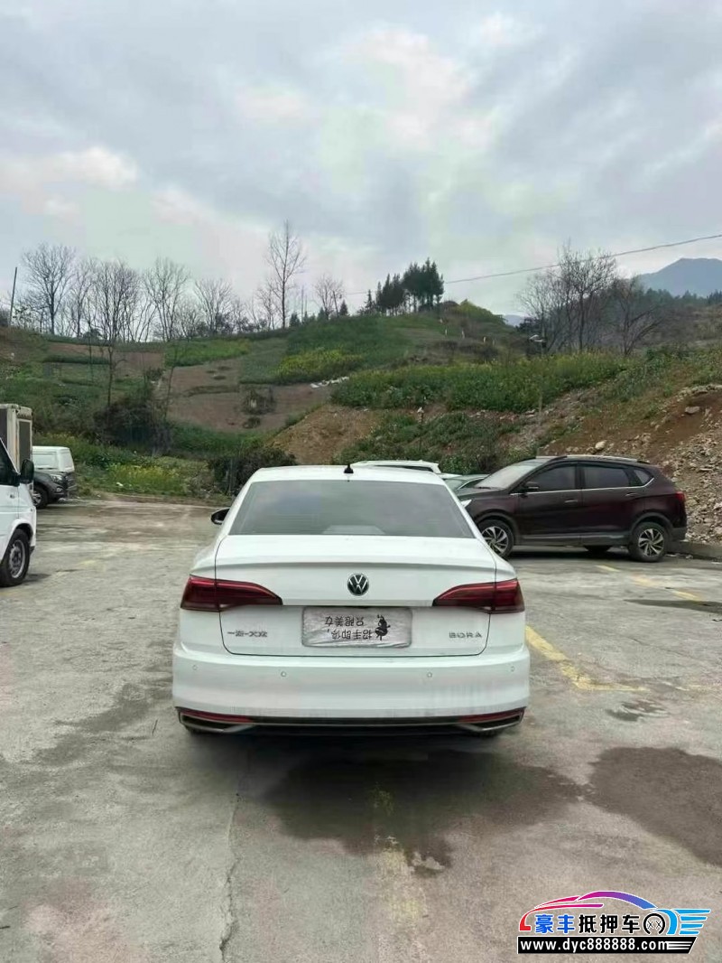 22年大众宝来轿车抵押车出售