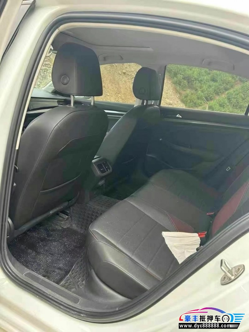 22年大众宝来轿车抵押车出售