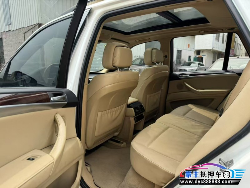 13年宝马X5轿车抵押车出售