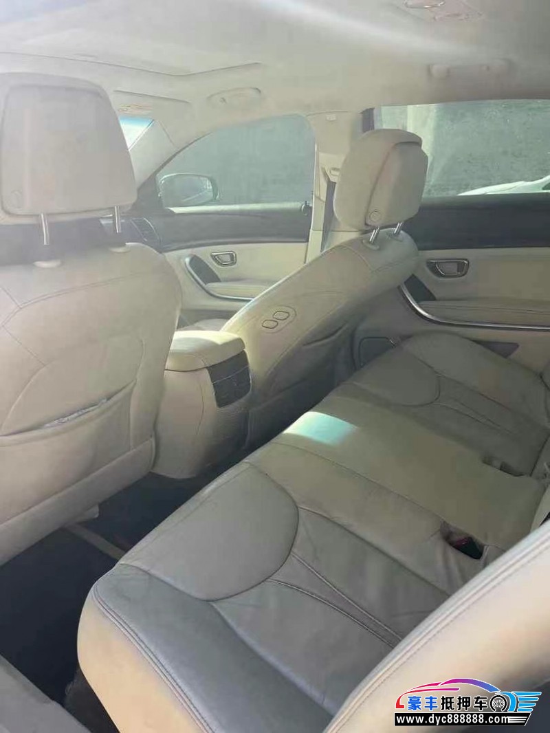 16年荣威e950轿车抵押车出售