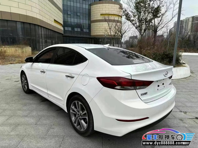 17年现代领动轿车抵押车出售