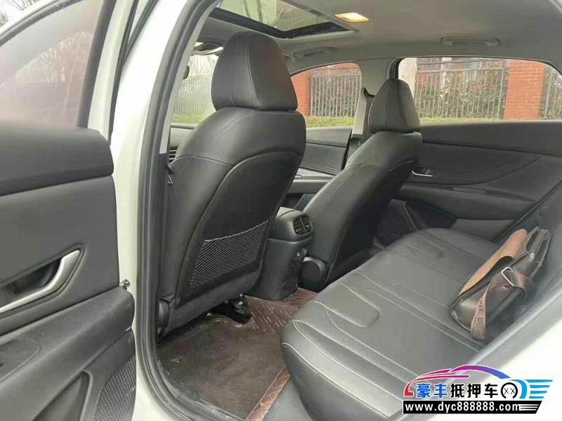 22年现代伊兰特轿车抵押车出售