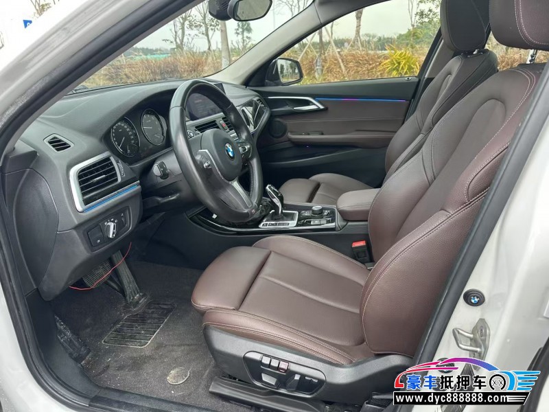 20年宝马1系轿车抵押车出售