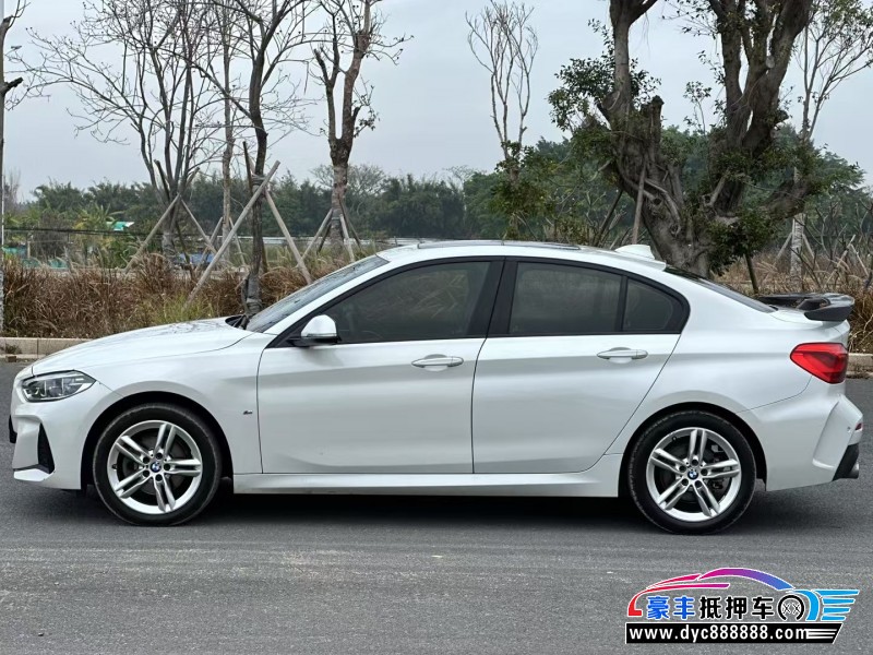 20年宝马1系轿车抵押车出售