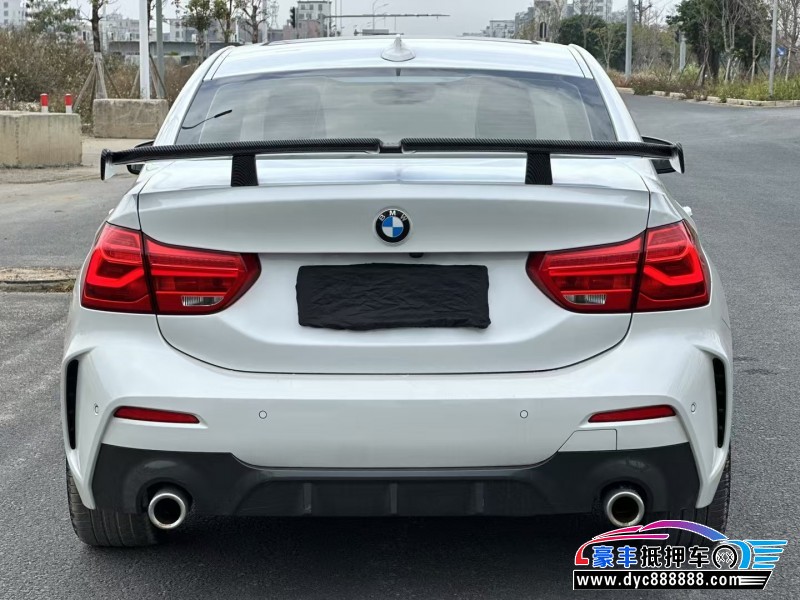 20年宝马1系轿车抵押车出售