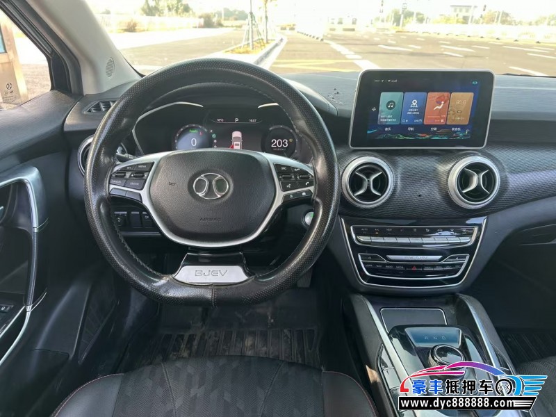 19年北汽新能源EU系列轿车抵押车出售