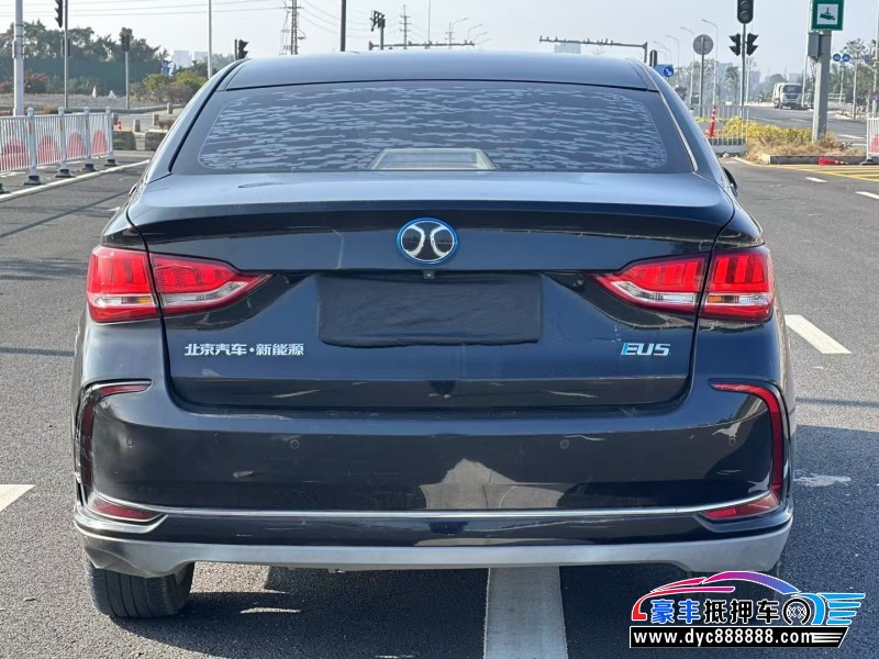 19年北汽新能源EU系列轿车抵押车出售