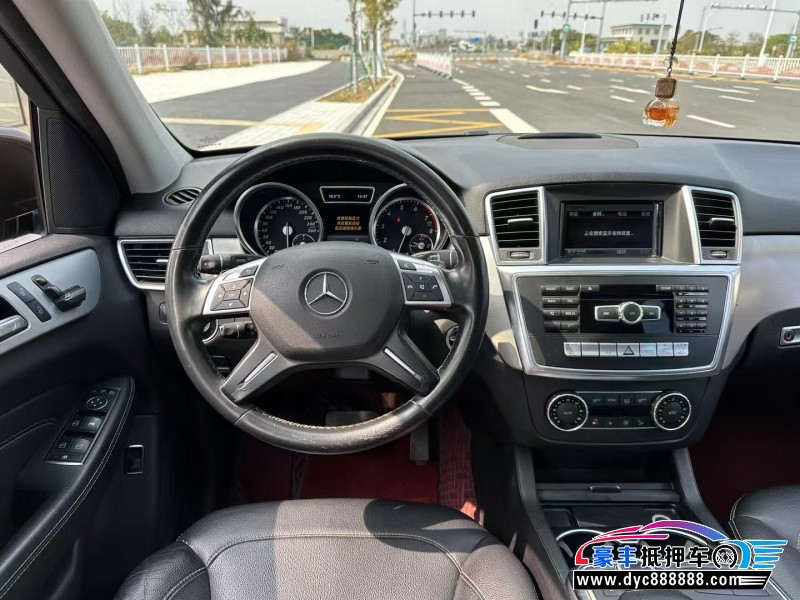 15年奔驰ML轿车抵押车出售