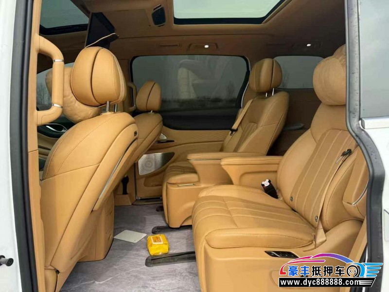 24年岚图梦想家MPV抵押车出售