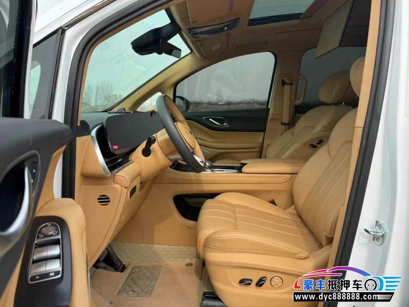 24年岚图梦想家MPV抵押车出售