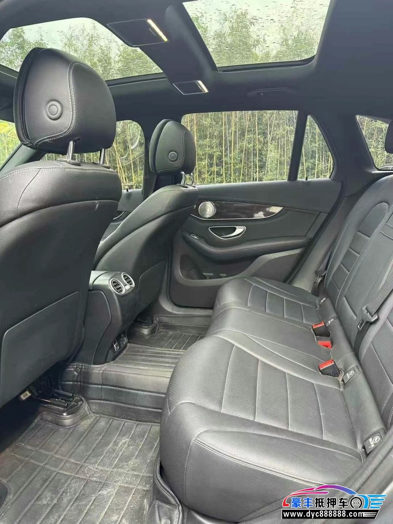 19年奔驰GL轿车抵押车出售