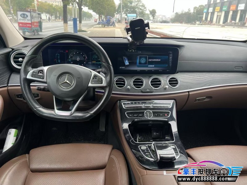 16年奔驰E轿车抵押车出售