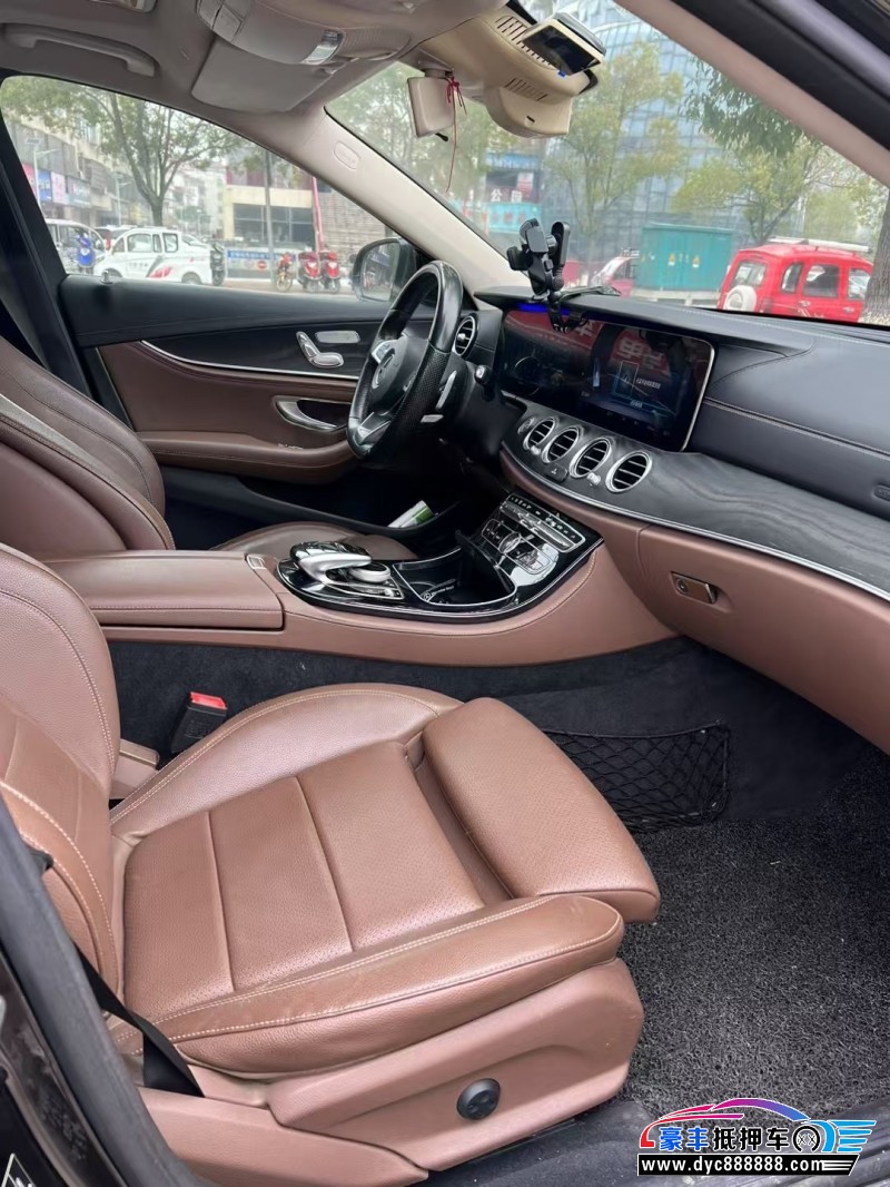 16年奔驰E轿车抵押车出售