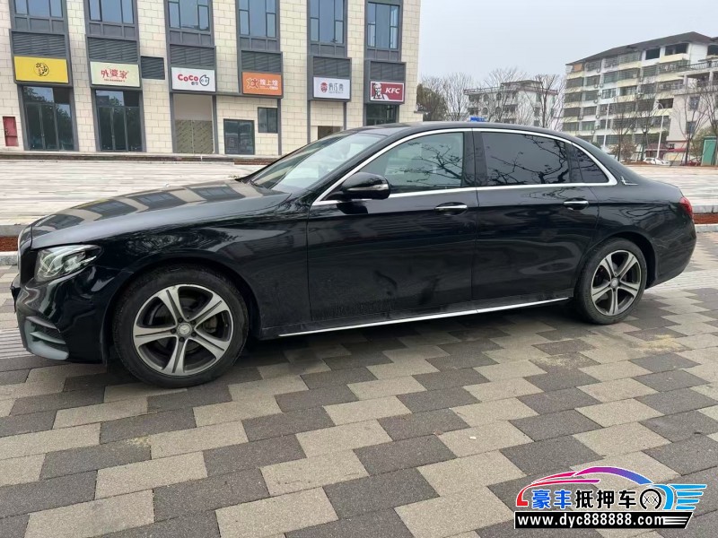 16年奔驰E轿车抵押车出售