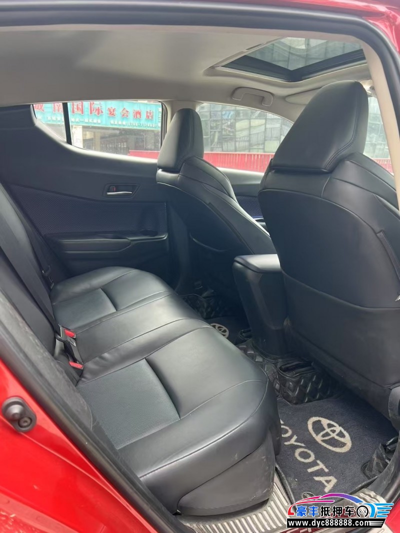 21年丰田C-HR轿车抵押车出售