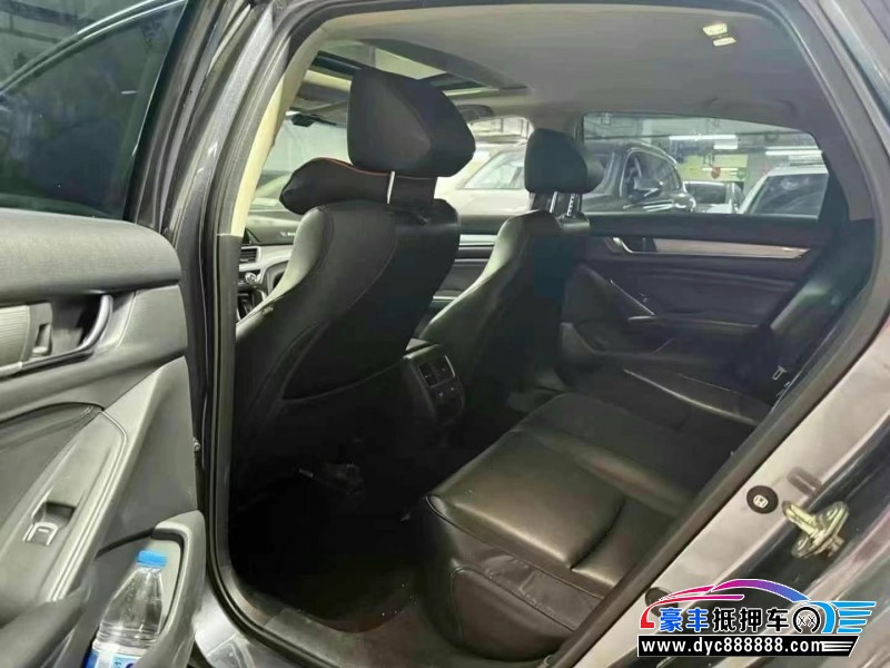 22年本田雅阁轿车抵押车出售