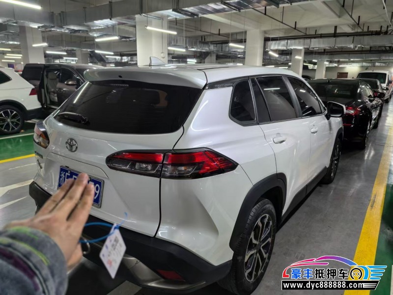 22年丰田锋兰达轿车抵押车出售