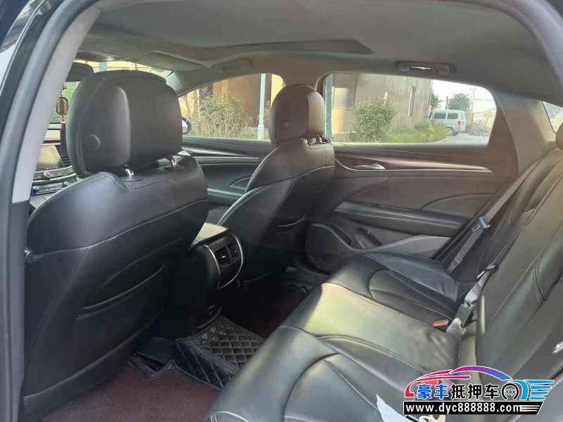 20年别克君越轿车抵押车出售