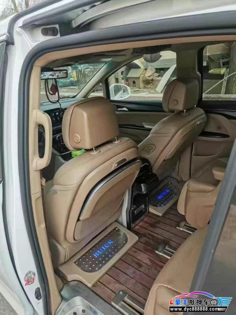 21年别克GL8轿车抵押车出售