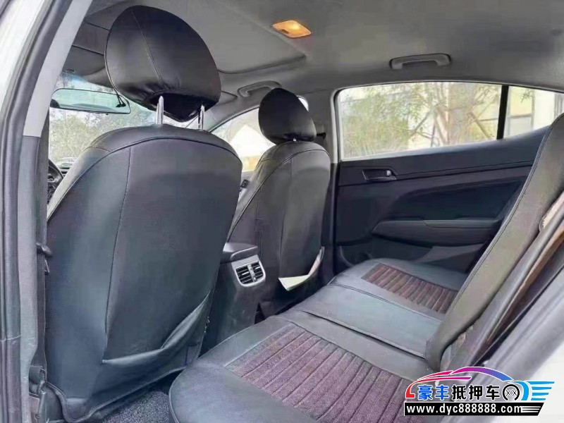 19年现代领动轿车抵押车出售