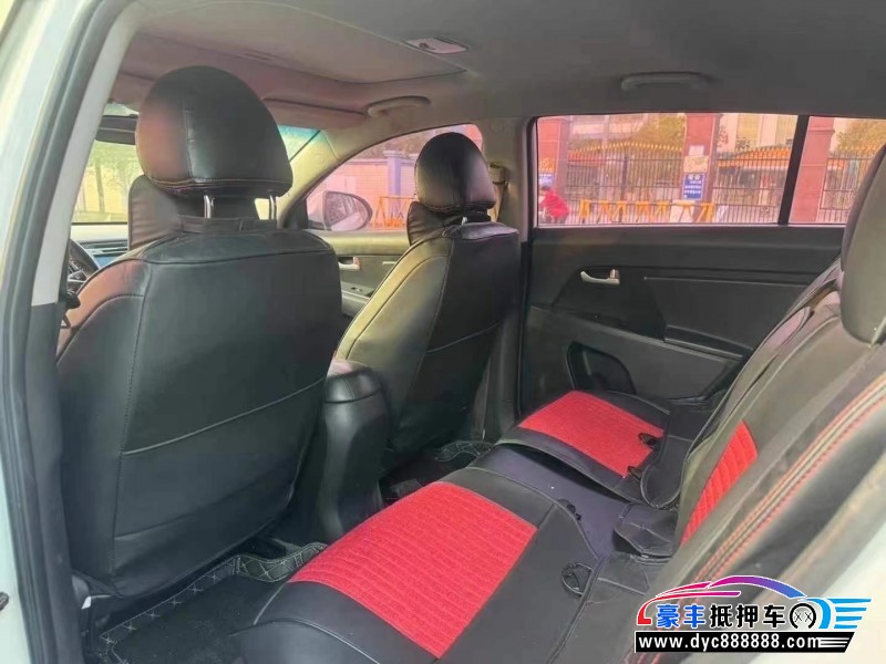 16年起亚智跑轿车抵押车出售