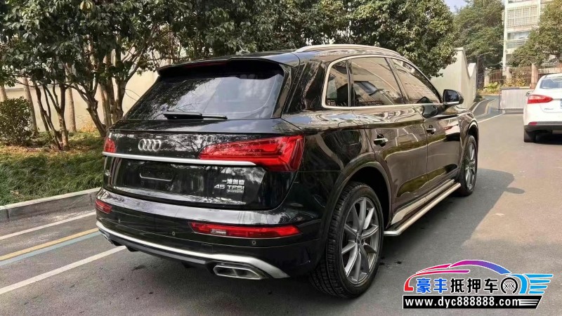 23年奥迪Q5轿车抵押车出售