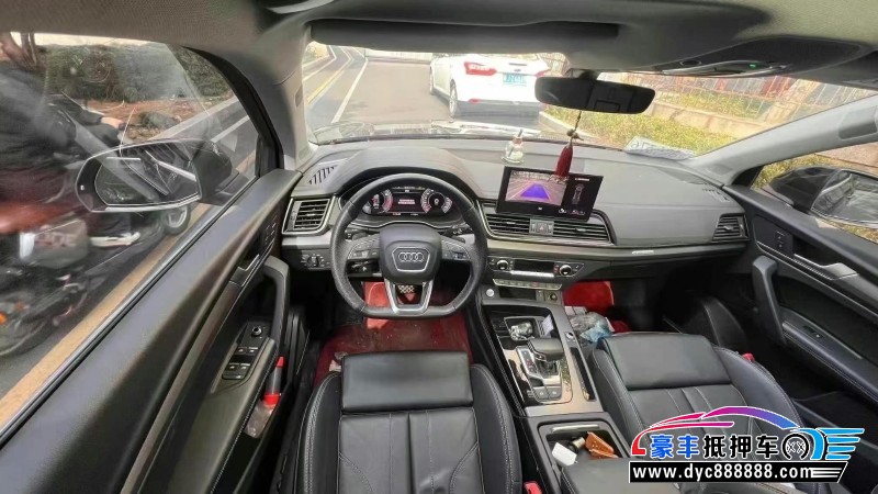 23年奥迪Q5轿车抵押车出售