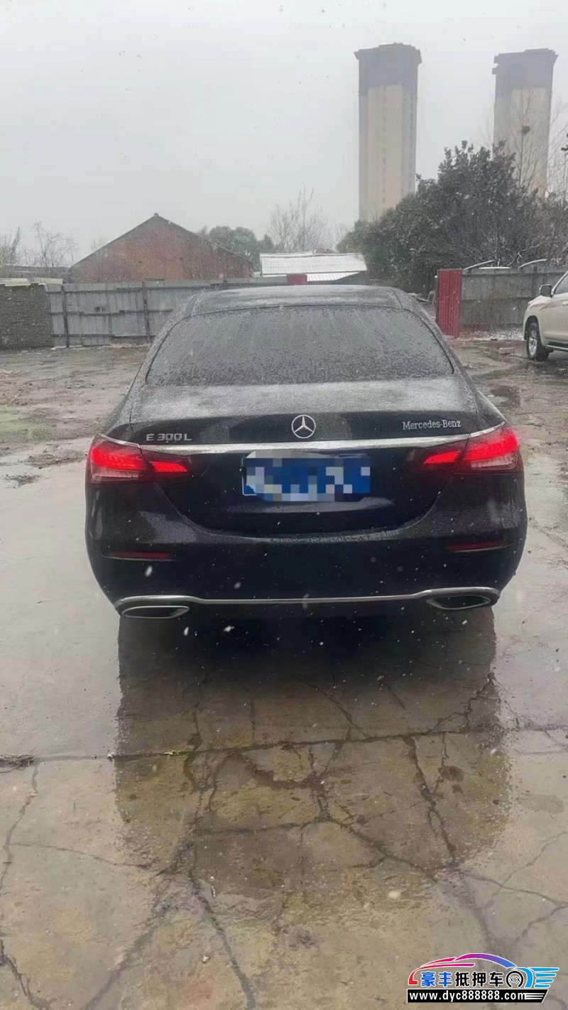 18年奔驰E轿车抵押车出售