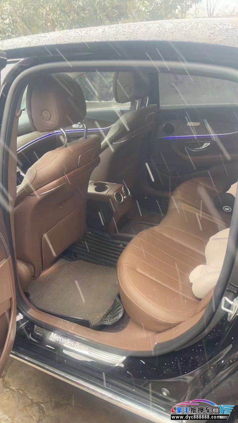 18年奔驰E轿车抵押车出售