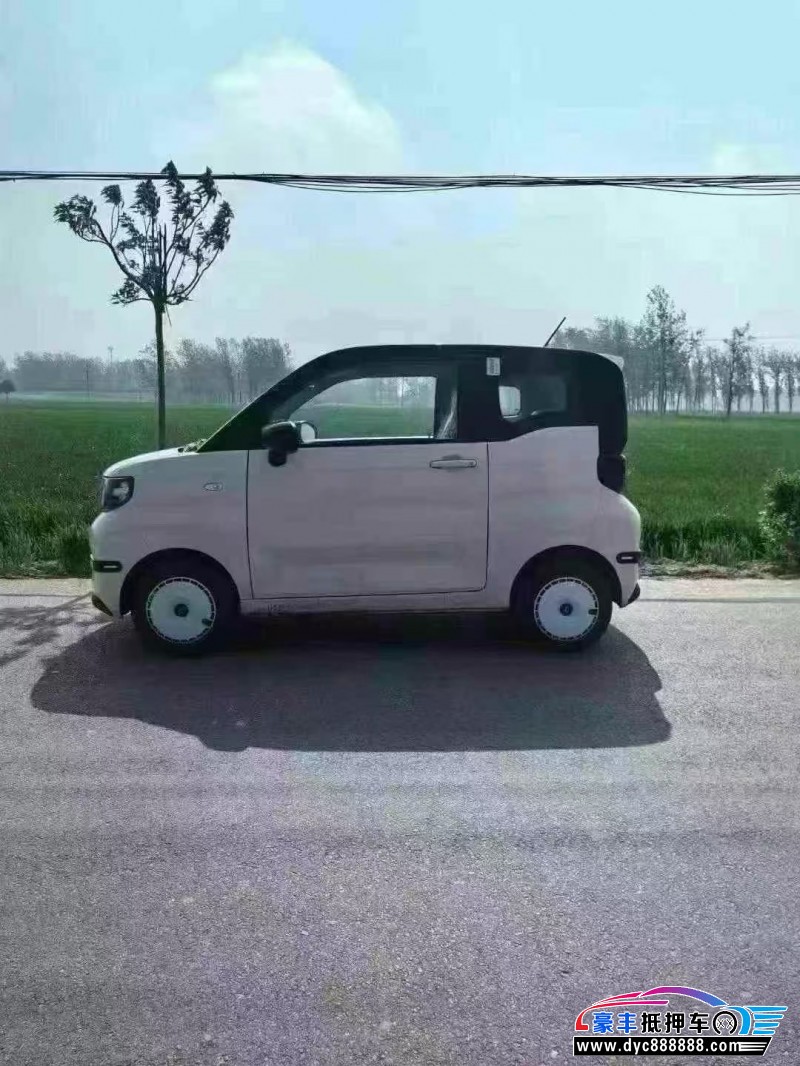 24年奇瑞冰淇淋轿车抵押车出售