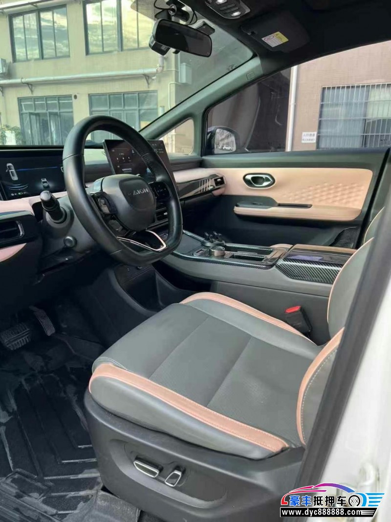 22年埃安Y70轿车抵押车出售