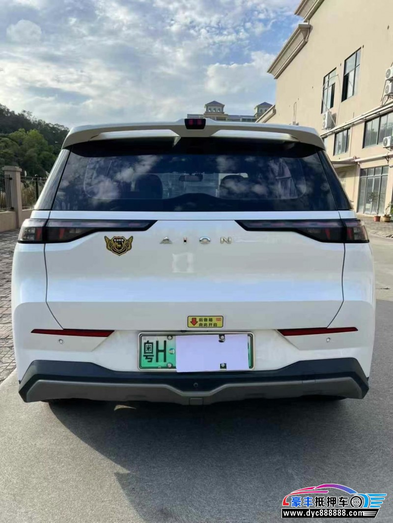 22年埃安Y70轿车抵押车出售