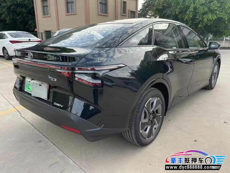 25年丰田BZ3轿车抵押车出售